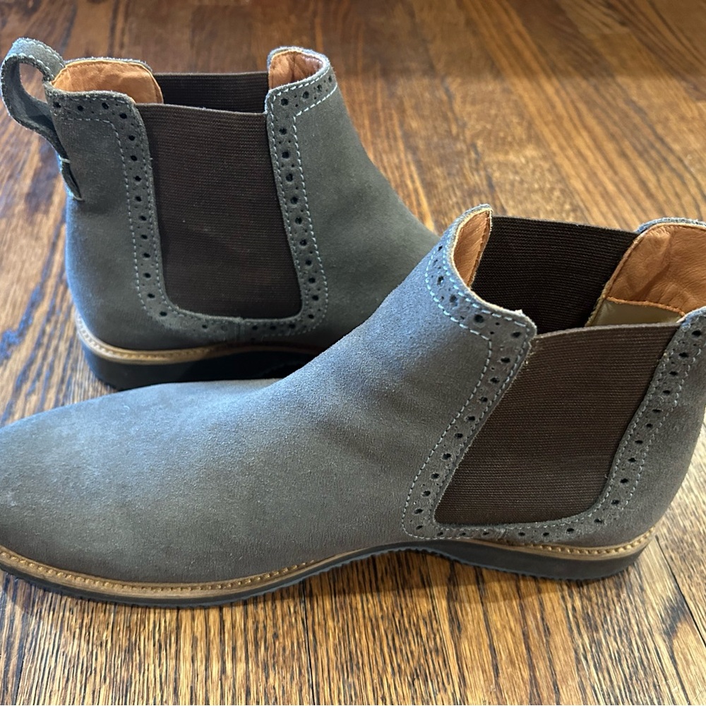 Men's Gray Suede Shoes